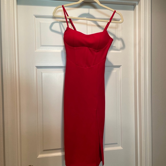Chic Scarlet Midi Dress - Picture 1 of 6